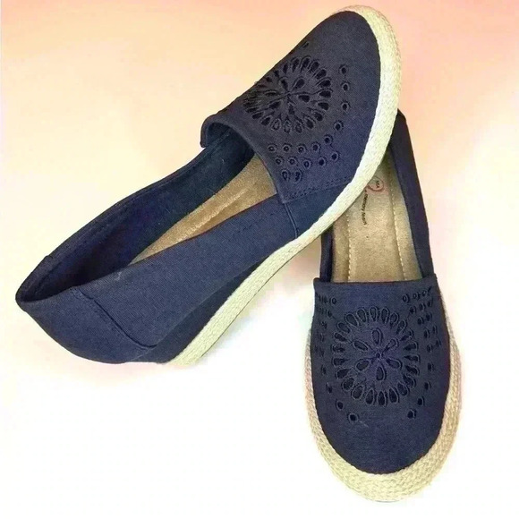 Mia Amore FRANKI Cutout Espadrille Wedge Shoe with Memory Foam Size 9 - Picture 1 of 8